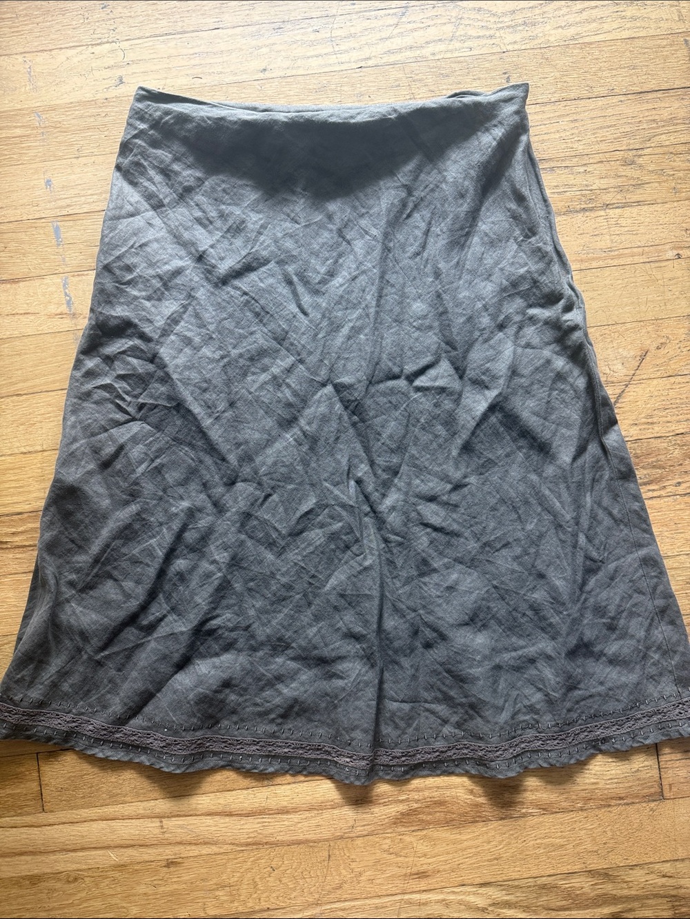 100% Linen Slim Skirt with Embroidered Hem EUC